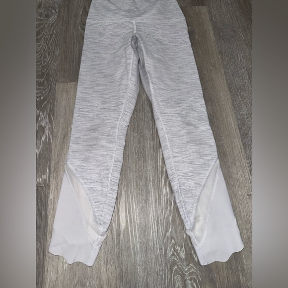 Lululemon Wunder Under Crop High-Rise *Roll Down Scallop Full-On Luxtreme 23" - Picture 8 of 13